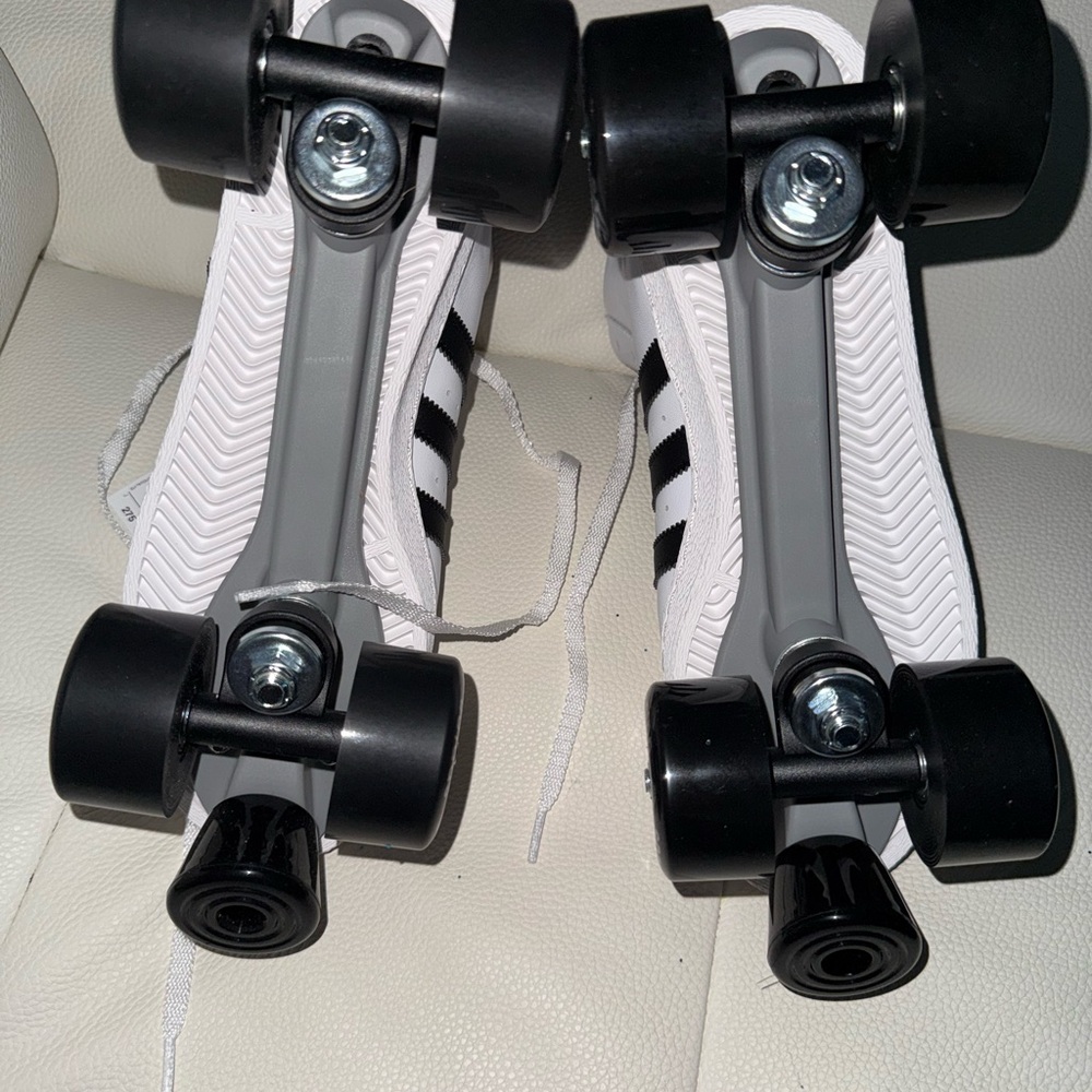 MWT ADIDAS JEREMY SCOTT SUPERSTAR ROLLER SKATES 10.5W - Picture 11 of 13